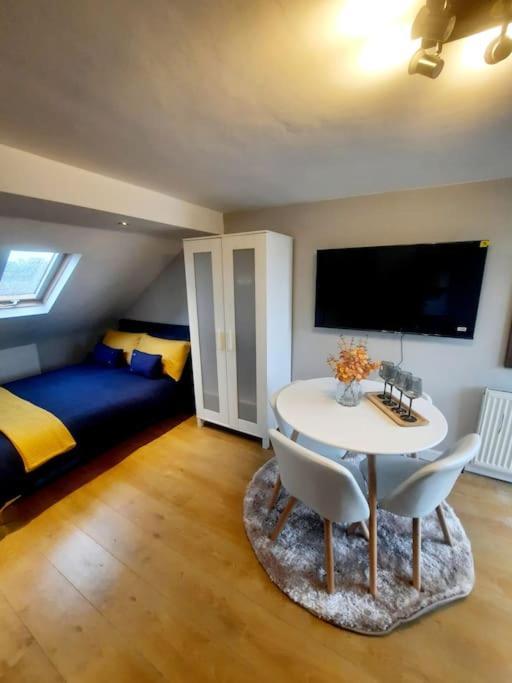 Alross Studio Flat / Private Bathroom London Eksteriør billede
